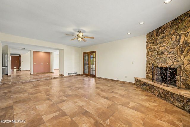 4943 E Calle Capistrano, Tucson, AZ 85718