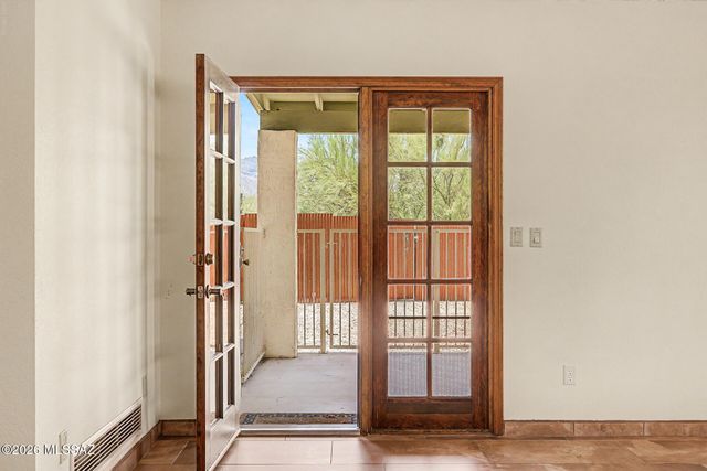 4943 E Calle Capistrano, Tucson, AZ 85718