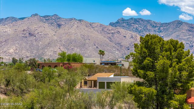 4943 E Calle Capistrano, Tucson, AZ 85718