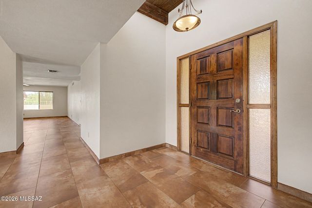 4943 E Calle Capistrano, Tucson, AZ 85718