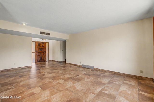 4943 E Calle Capistrano, Tucson, AZ 85718