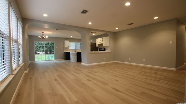 2107 Mossy Creek Dr, San Antonio, TX 78245