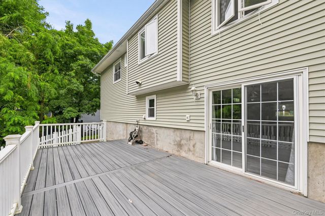 39 Raker Road, Poughkeepsie, NY 12603