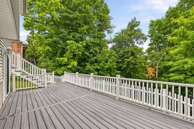 39 Raker Road, Poughkeepsie, NY 12603