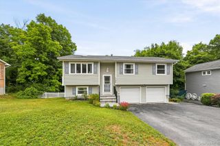 39 Raker Road, Poughkeepsie, NY 12603