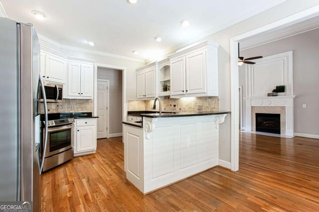 885 Rose Brook Drive, Lawrenceville, GA 30045