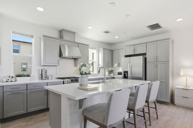 910 E Duane Avenue 5, Sunnyvale, CA 94085