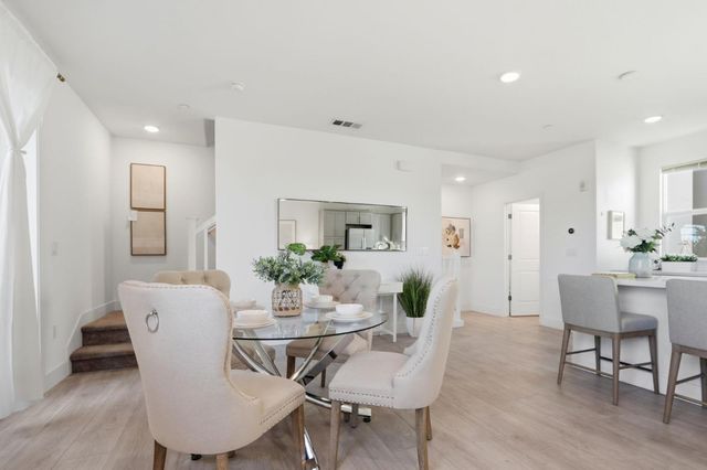 910 E Duane Avenue 5, Sunnyvale, CA 94085