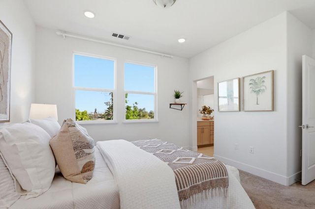 910 E Duane Avenue 5, Sunnyvale, CA 94085