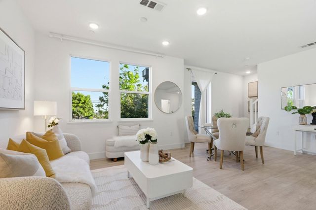 910 E Duane Avenue 5, Sunnyvale, CA 94085