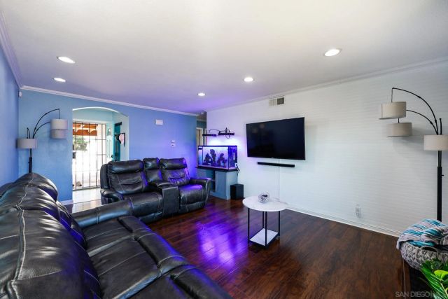 8301 Blossom Hill Dr, Lemon Grove, CA 91945