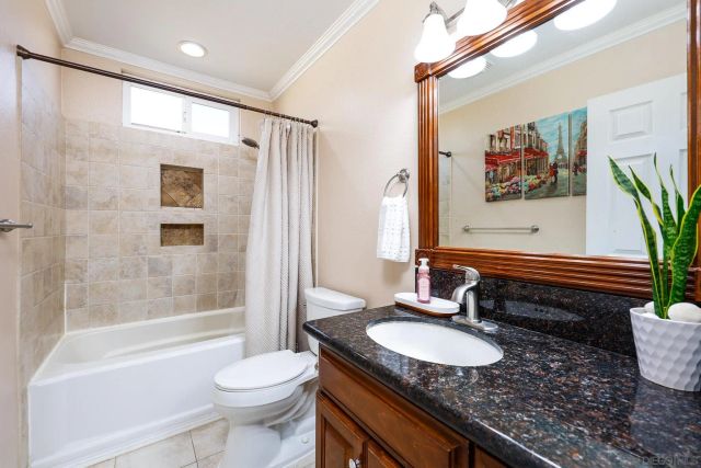 8301 Blossom Hill Dr, Lemon Grove, CA 91945