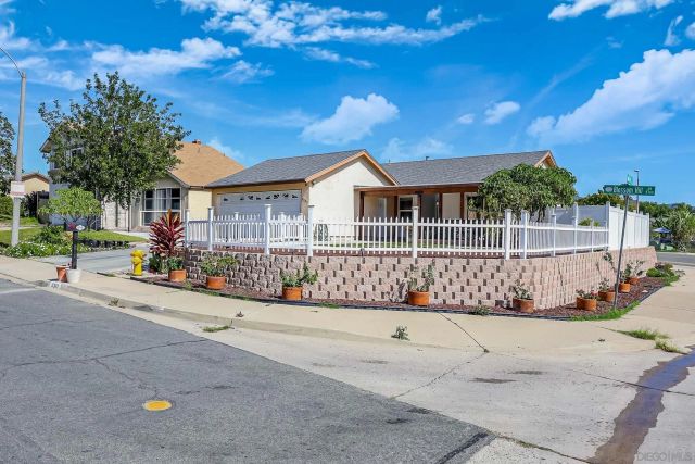 8301 Blossom Hill Dr, Lemon Grove, CA 91945