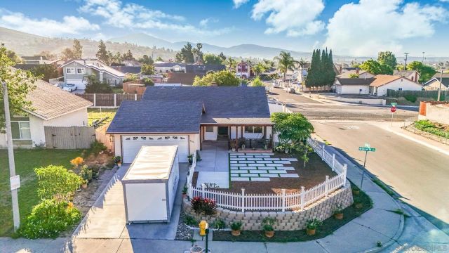 8301 Blossom Hill Dr, Lemon Grove, CA 91945