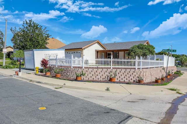 8301 Blossom Hill Dr, Lemon Grove, CA 91945