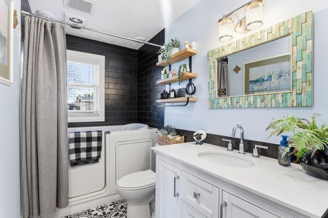 23920 Nicolai Avenue, Hastings, MN 55033