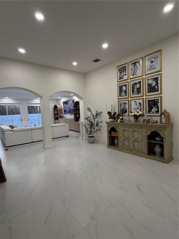 3744 SW 156th Ct, Miami, FL 33185