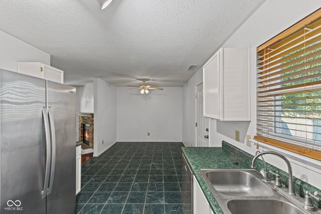 1254 Kenwood Drive, Greenwood, IN 46143