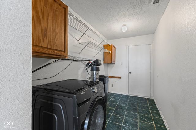 1254 Kenwood Drive, Greenwood, IN 46143