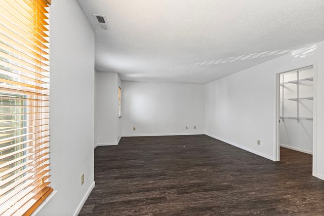 1254 Kenwood Drive, Greenwood, IN 46143