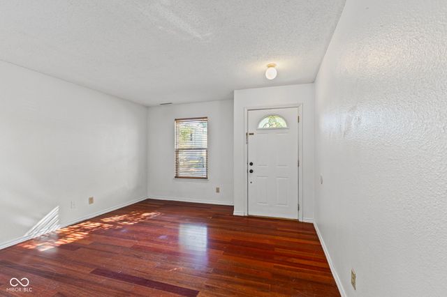 1254 Kenwood Drive, Greenwood, IN 46143