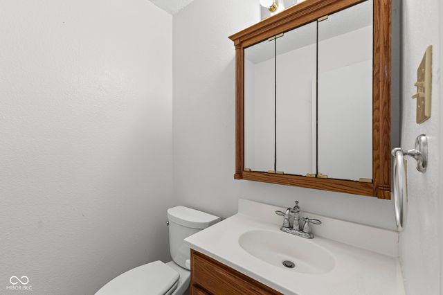 1254 Kenwood Drive, Greenwood, IN 46143