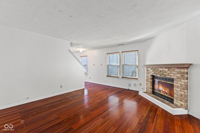 1254 Kenwood Drive, Greenwood, IN 46143