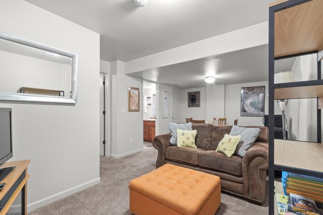 3808 SADDLE RIDGE TR, Cheyenne, WY 82001