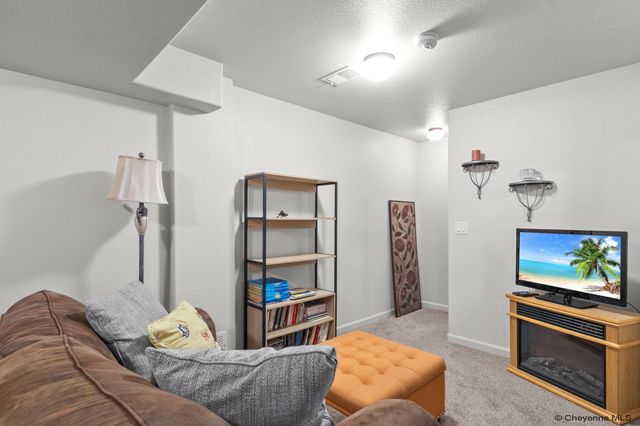 3808 SADDLE RIDGE TR, Cheyenne, WY 82001