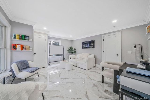 68 Fort Salonga Road, Northport, NY 11768