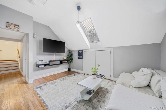 68 Fort Salonga Road, Northport, NY 11768