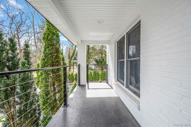 68 Fort Salonga Road, Northport, NY 11768