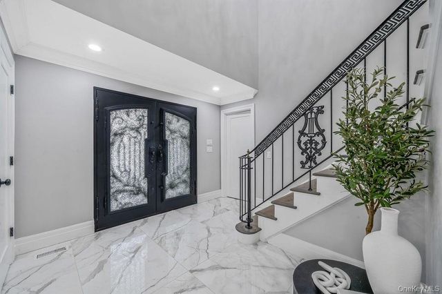 68 Fort Salonga Road, Northport, NY 11768