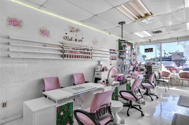 6761 W Flagler St, Miami, FL 33144