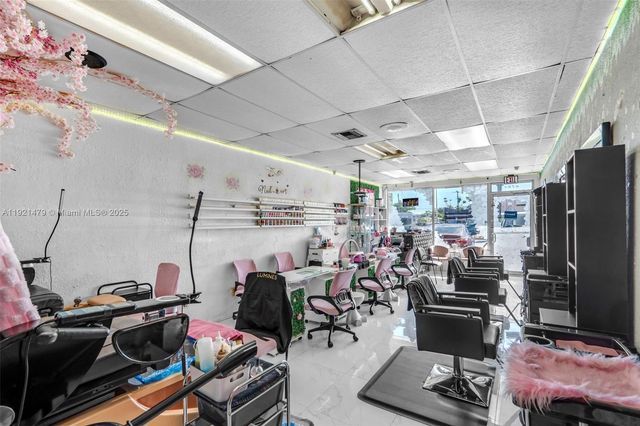 6761 W Flagler St, Miami, FL 33144