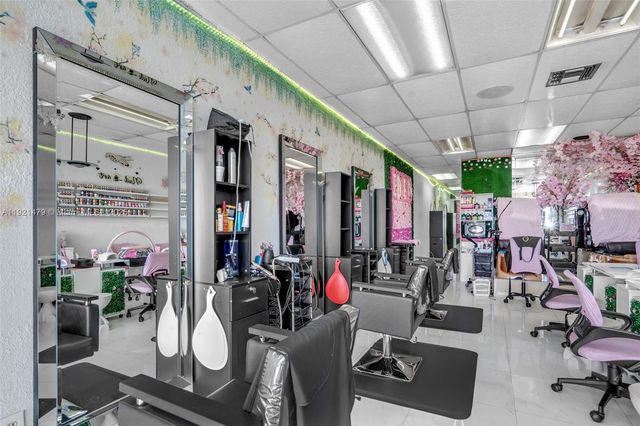 6761 W Flagler St, Miami, FL 33144