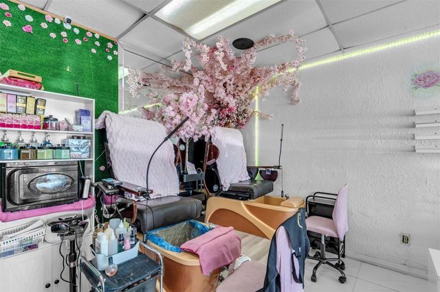 6761 W Flagler St, Miami, FL 33144