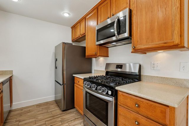 6072 Georgia Dr, North Highlands, CA 95660