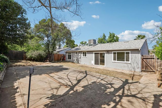 6072 Georgia Dr, North Highlands, CA 95660