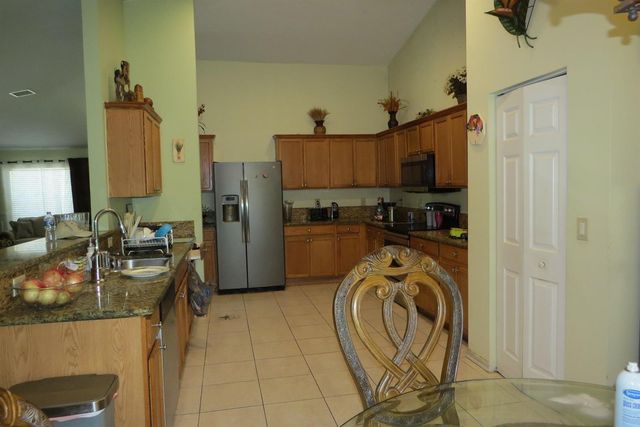 2282 SW Savona Boulevard, Port St. Lucie, FL 34953