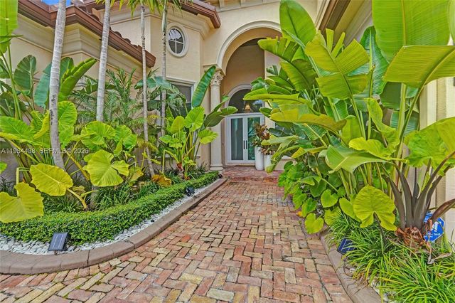 10291 Sweet Bay Street, Plantation, FL 33324