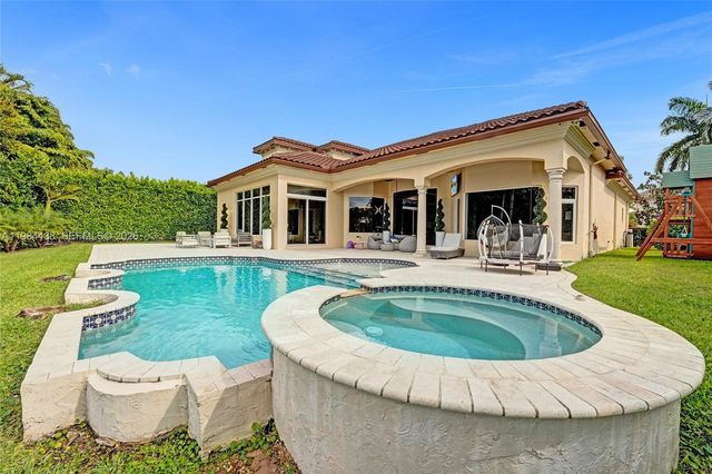 10291 Sweet Bay Street, Plantation, FL 33324