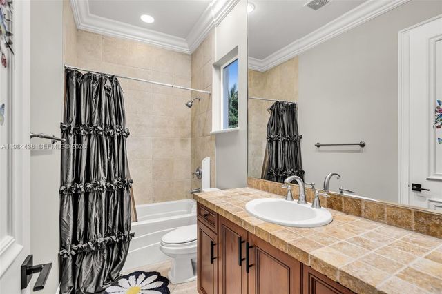 10291 Sweet Bay Street, Plantation, FL 33324