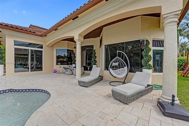 10291 Sweet Bay Street, Plantation, FL 33324