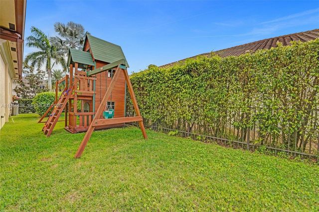 10291 Sweet Bay Street, Plantation, FL 33324