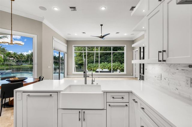 10291 Sweet Bay Street, Plantation, FL 33324