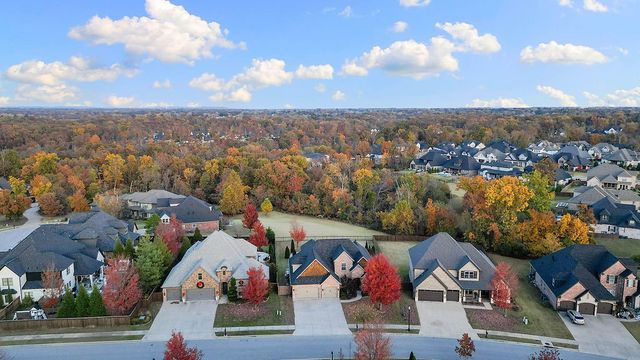 504 NE Green Creek Road, Bentonville, AR 72712