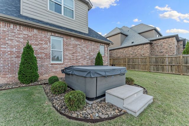 504 NE Green Creek Road, Bentonville, AR 72712