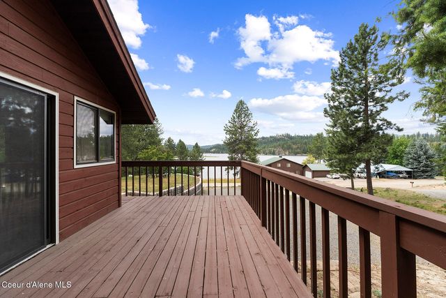 176 Swan Shores Dr, Sagle, ID 83860