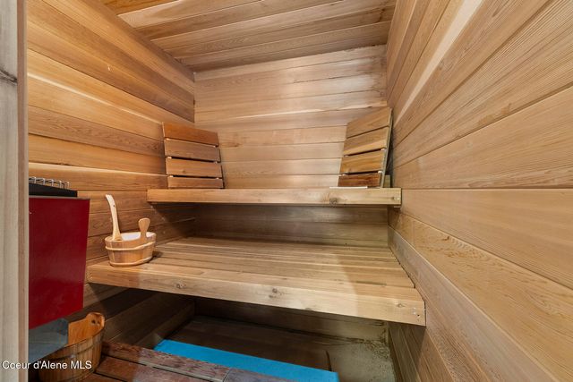 176 Swan Shores Dr, Sagle, ID 83860